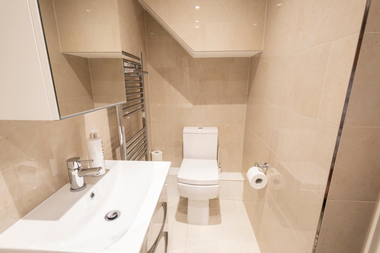 London Vegetarian Smoke & Pet Free En-Suite With Ev Parking Edgware Exterior photo